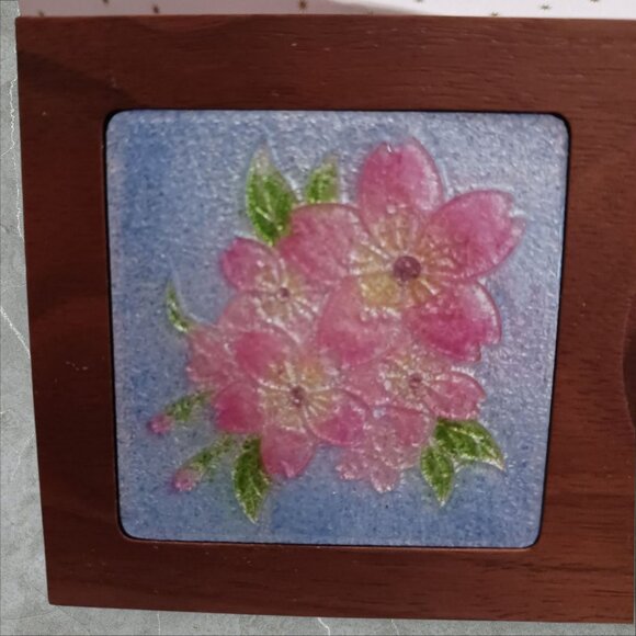 Ando by Quartz Wooden Desk Clock With Floral Cloisonné Panel  7x12x2cmx3.5 - Picture 4 of 7